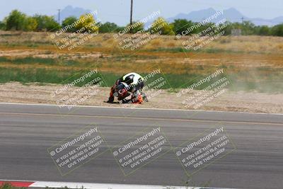 media/Apr-30-2023-CRA (Sun) [[020fcf5d43]]/Race 6-400 Expert-Amateur Supersport/